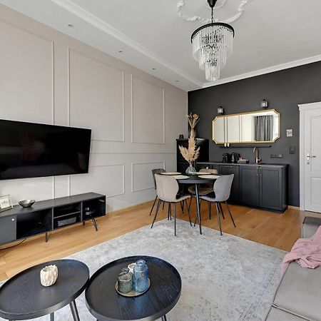Old Town Ogarna IV Glamour By Downtown Apartments Gdansk Bagian luar foto
